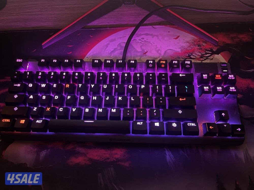 للبيع يد كنترولر احترافيه nacon revolution unlimited pro و كيبورد TKL1