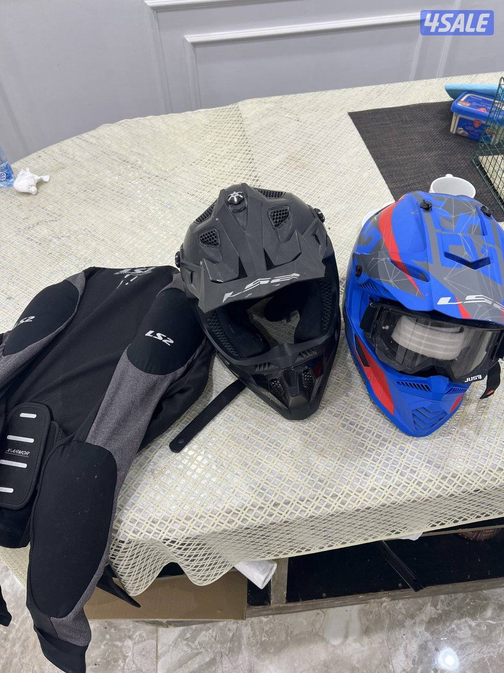 خوذتين وسيفتي ونظاره1