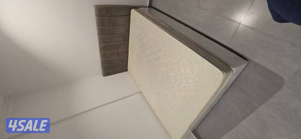 Queen size Bed + Medical Mattress (Only 3 Months Used)1