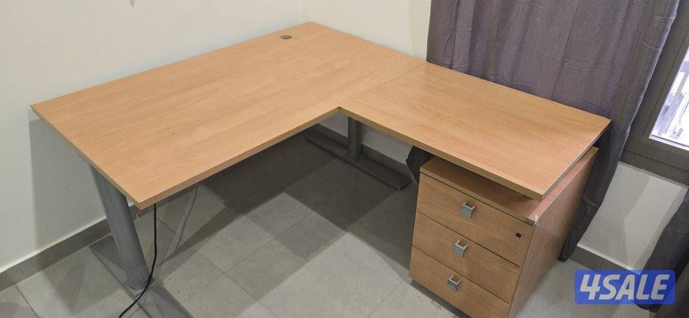Spacious L-Shaped Office Desk with 3-Drawer Cabinet (Excellent Conditi2
