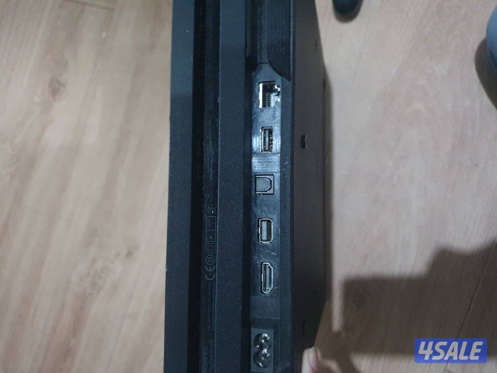 PS4 Pro 1TB + 2 Controllers + 2 Games (Clean Condition)3