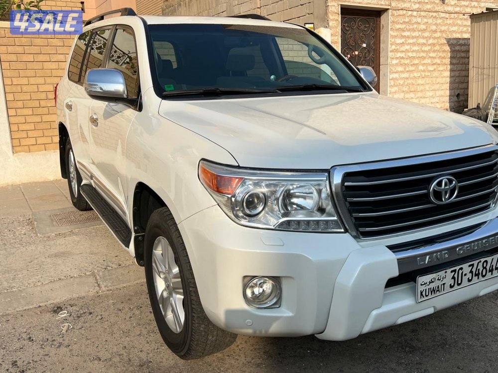 للبيع لاند كروزر موديل 2014  سيرفسات وكاله وقابل للمساومة4