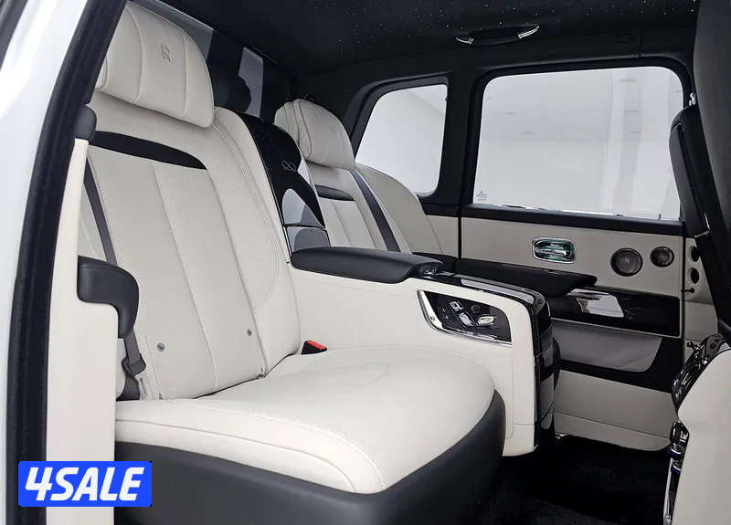 Rolls-Royce Cullinan Black Badge12