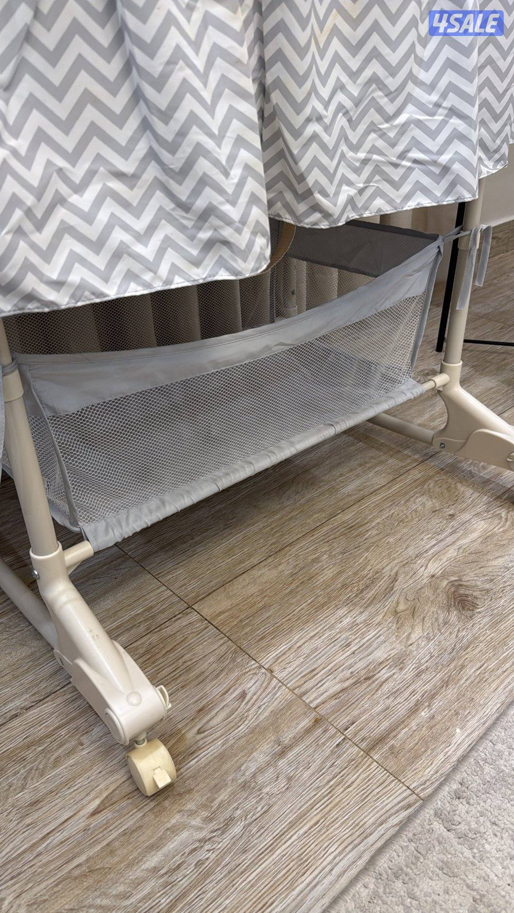 للبيع سرير اطفال مستعمل شبة جديد1