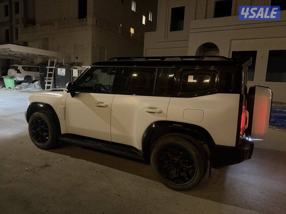 للبيع جيتور 2025 كامل ماشي 23 الف موتر نضيف1