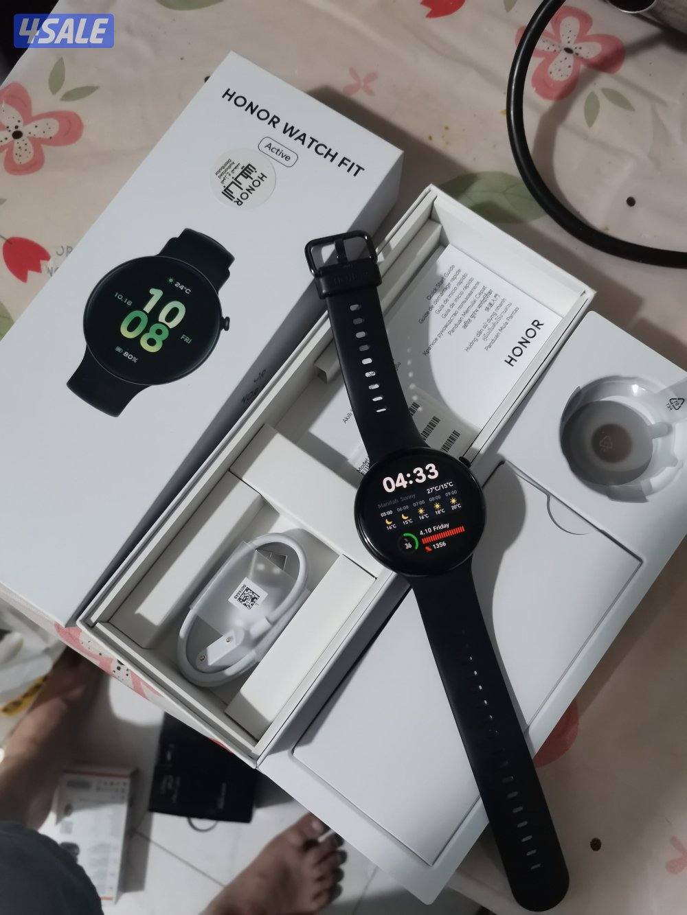 لمحبي النوادر#ايفون 3gs مقفول أمريكي وساعة هونر واتش فيت و سماعة هونرX3