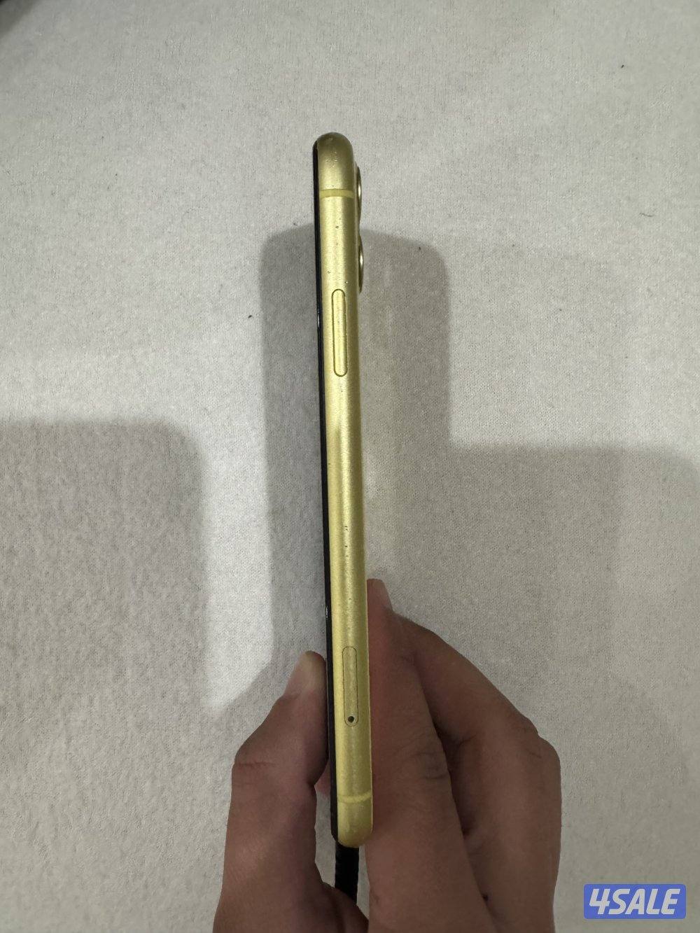 للبيع ايفون 11 256قيقا بطاريه 78%1