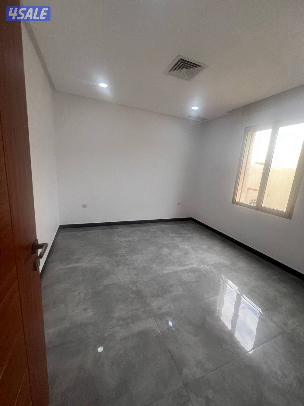 للايجار شقه ارضيه في هديه ودور في الرقه وشقه بالمنقف9