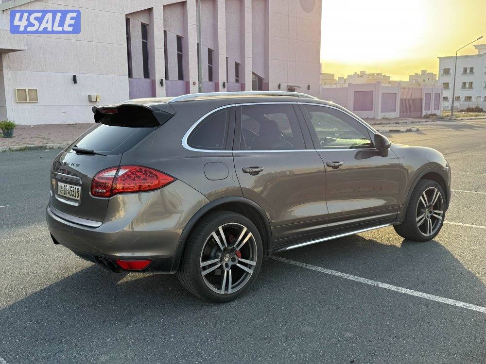 للبيع كايين 2011 s4