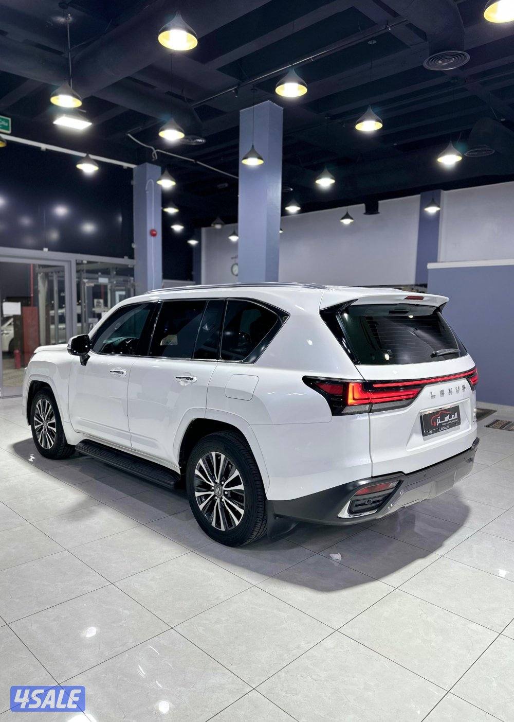 لكزس LX600 الساير موديل 2023 عداد 1015