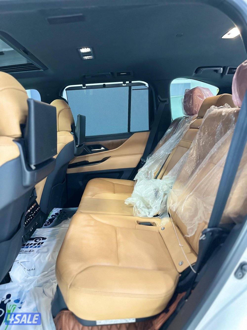 لكزس LX600 الساير موديل 2023 عداد 1018