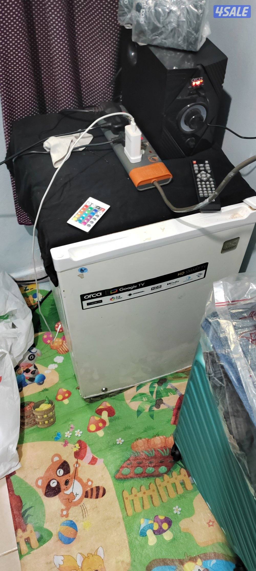 تلفزيون 32 بوصه اسمارت ثلاجه صغير سرير شخص واحد دولاب حديد وشخص واحد3