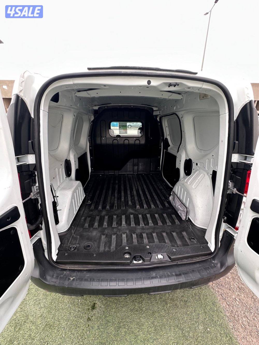 🚘 رينو دوكر 2022 عداد 70 الف6