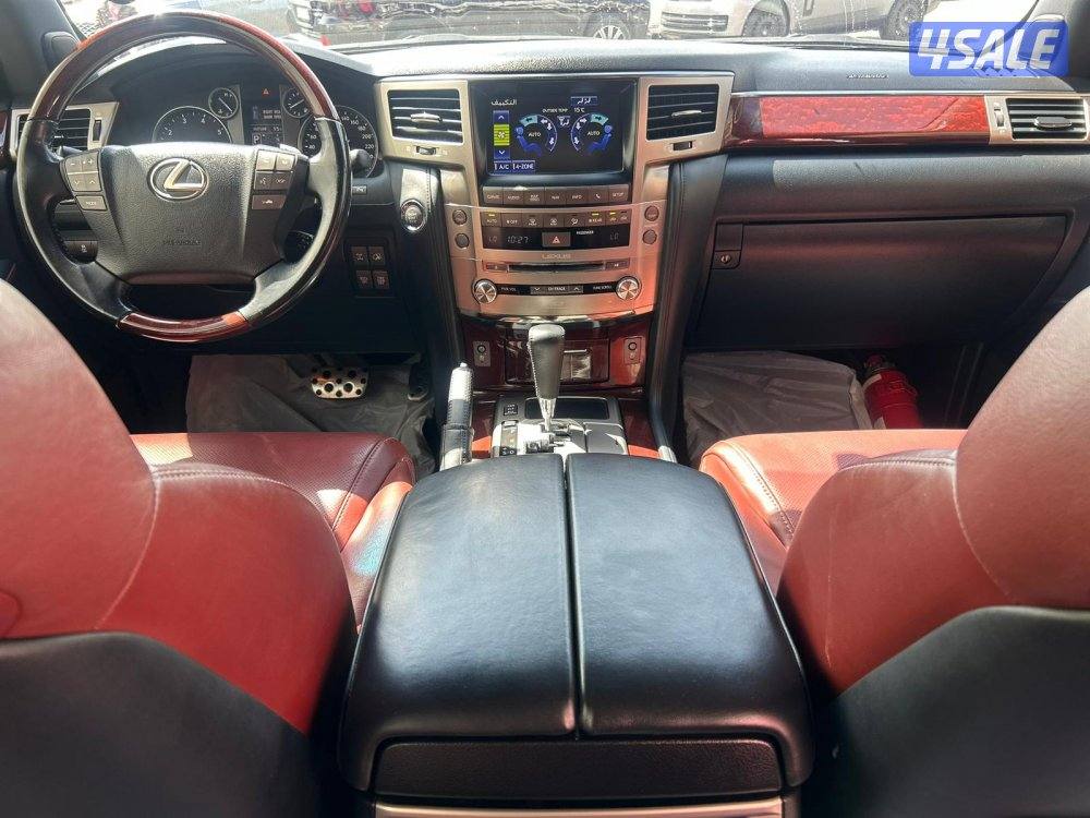 لكزس LX570 S  موديل 2015 ماشى 326.000 k.m  وارد الساير. صبغ وكالة6
