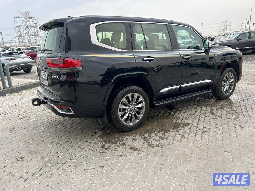 تويوتالاندكروزرVX.R-twin turbo.V6 موديل 2024 ماشى 72.000 k.m3
