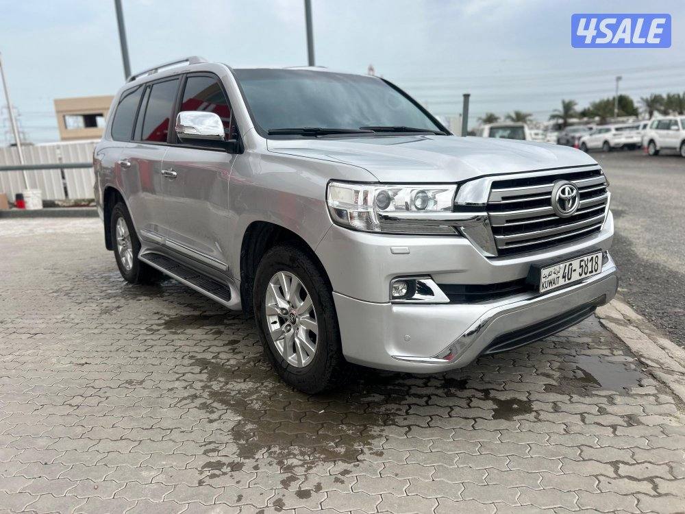 تويوتا لاند كروزر GX.R-V8
موديل 2016
ماشى 309.000 k.m 
وارد الساير .1