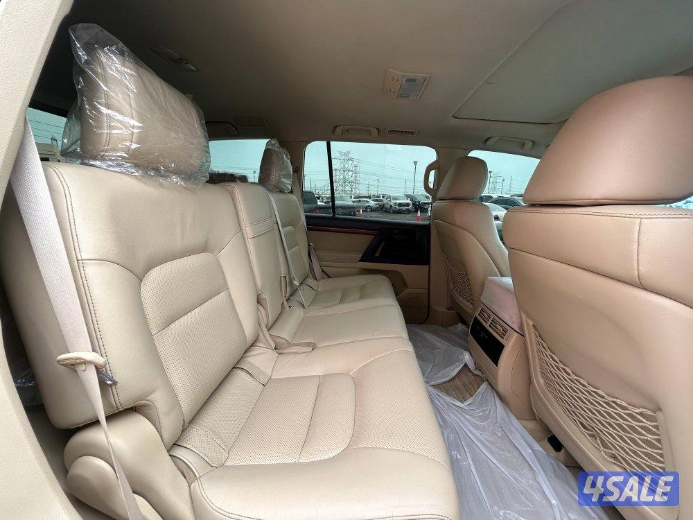 تويوتا لاند كروزر GX.R-V8
موديل 2016
ماشى 309.000 k.m 
وارد الساير .5