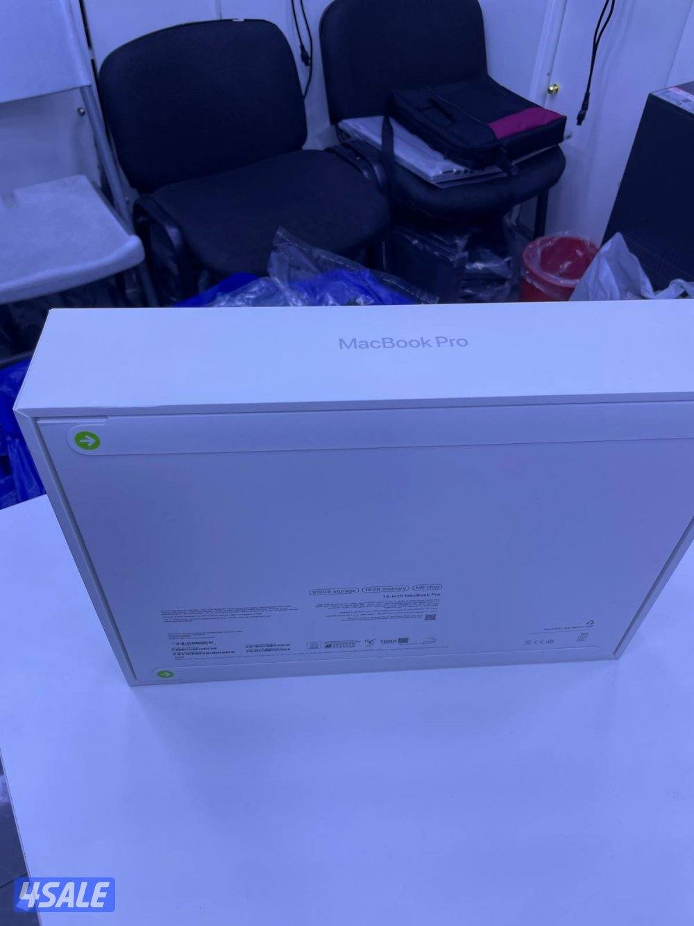 MacBook Pro M5 New جديد بالكرتون مصكر1