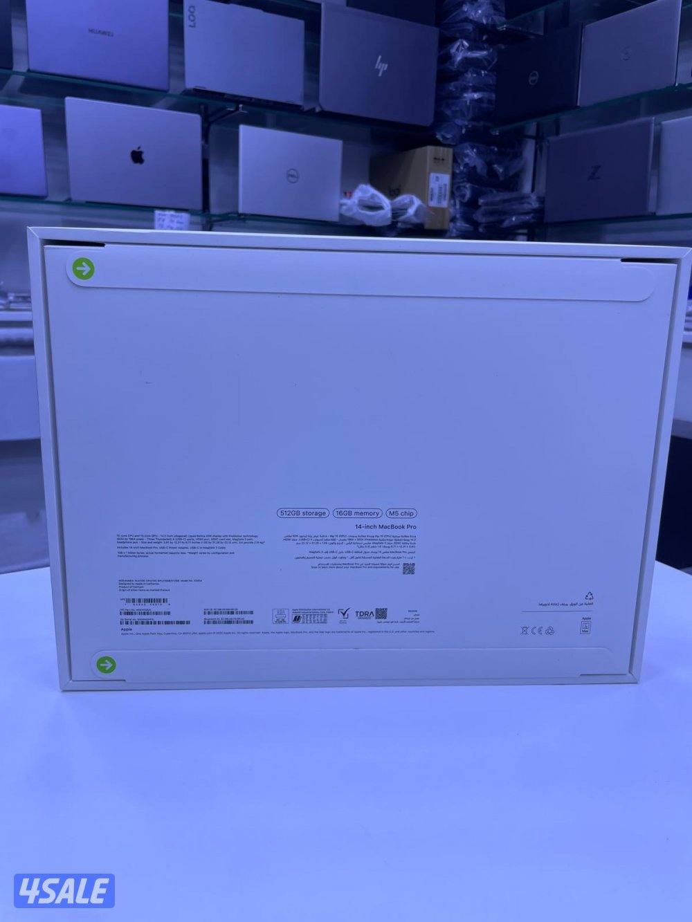 MacBook Pro M5 New جديد بالكرتون مصكر2
