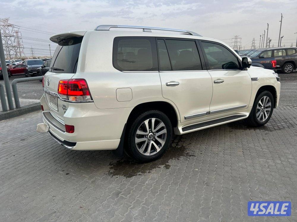 لاند كروزرGX.R تورينق سقنتشر .V8
موديل 2021
ماشى 87.000 k.m3