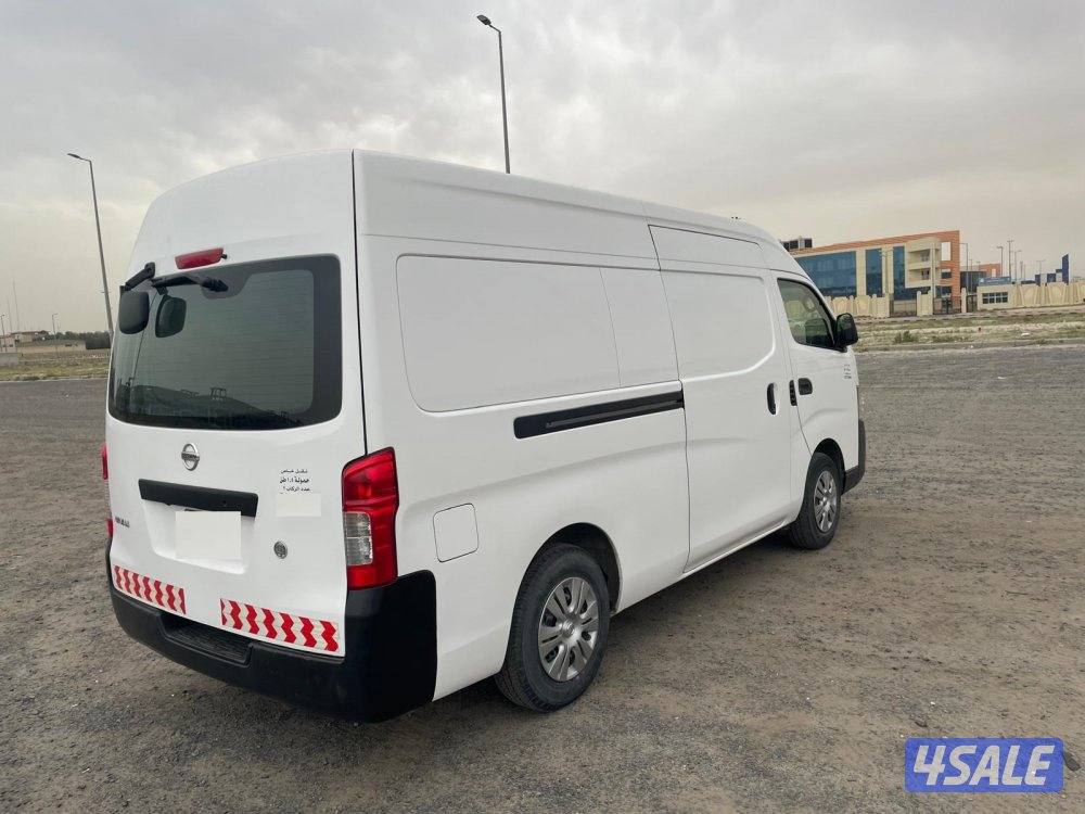 فان 2022 سقف عالي Nissan Urvan box bus2