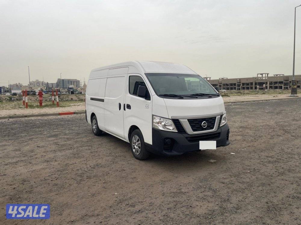 فان 2022 سقف عالي Nissan Urvan box bus5