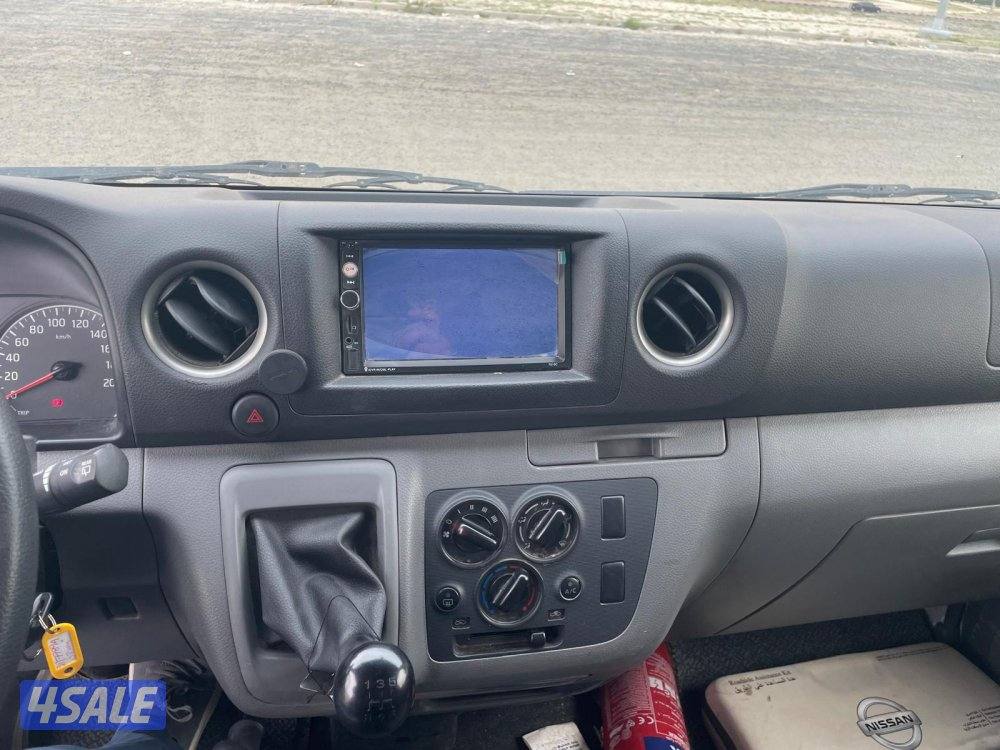 فان 2022 سقف عالي Nissan Urvan box bus7