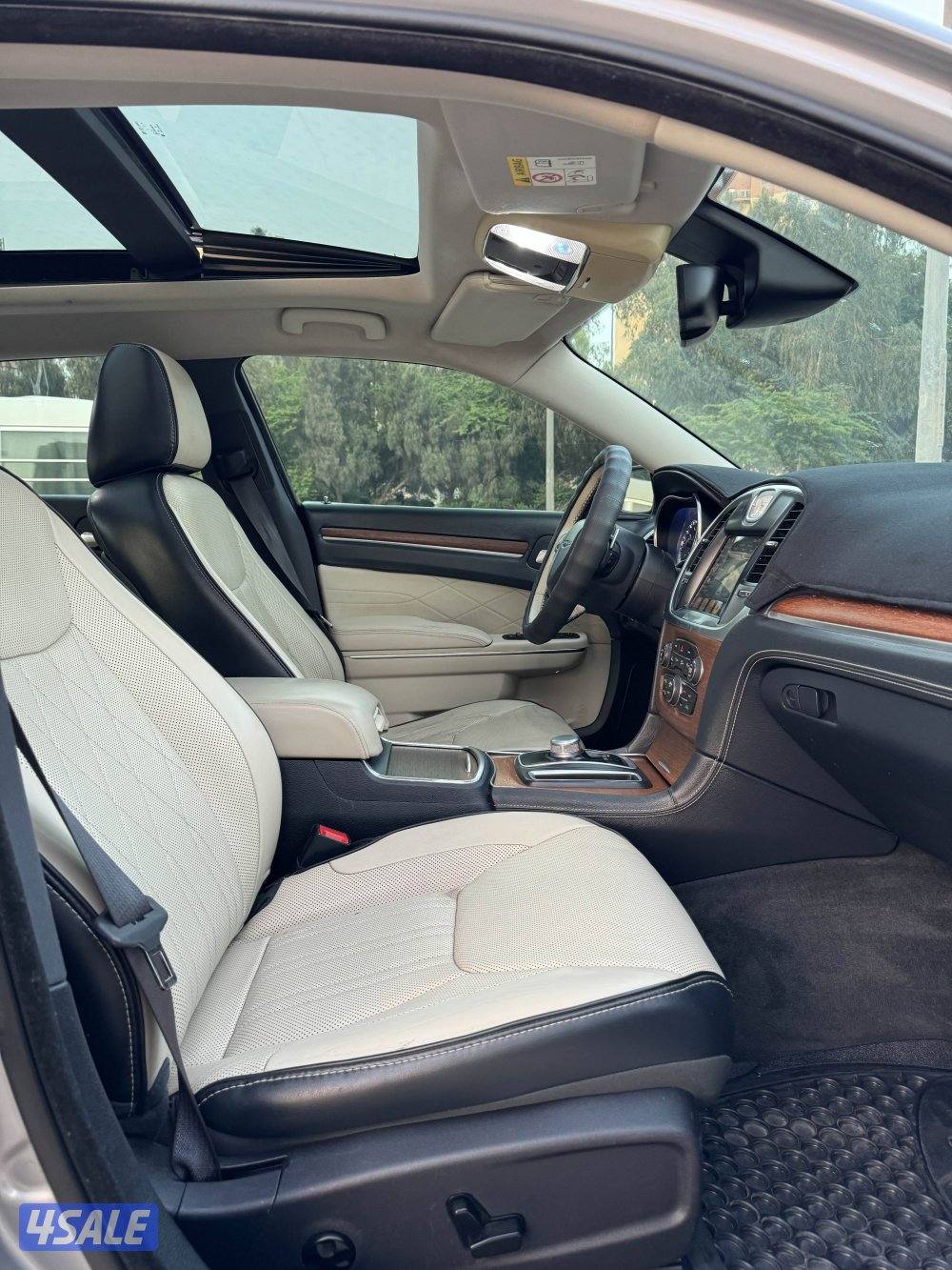 كرايزلر 2016 كامل المواصفات 8V8