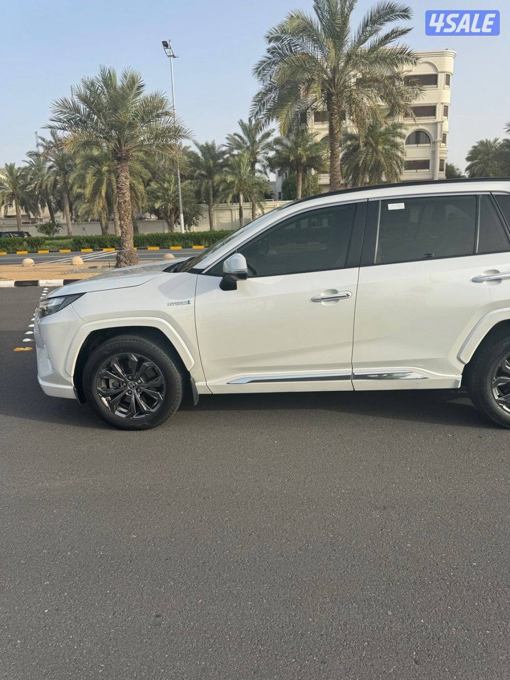 Rav4 ماشي بس ٢٧ الف!!!!1