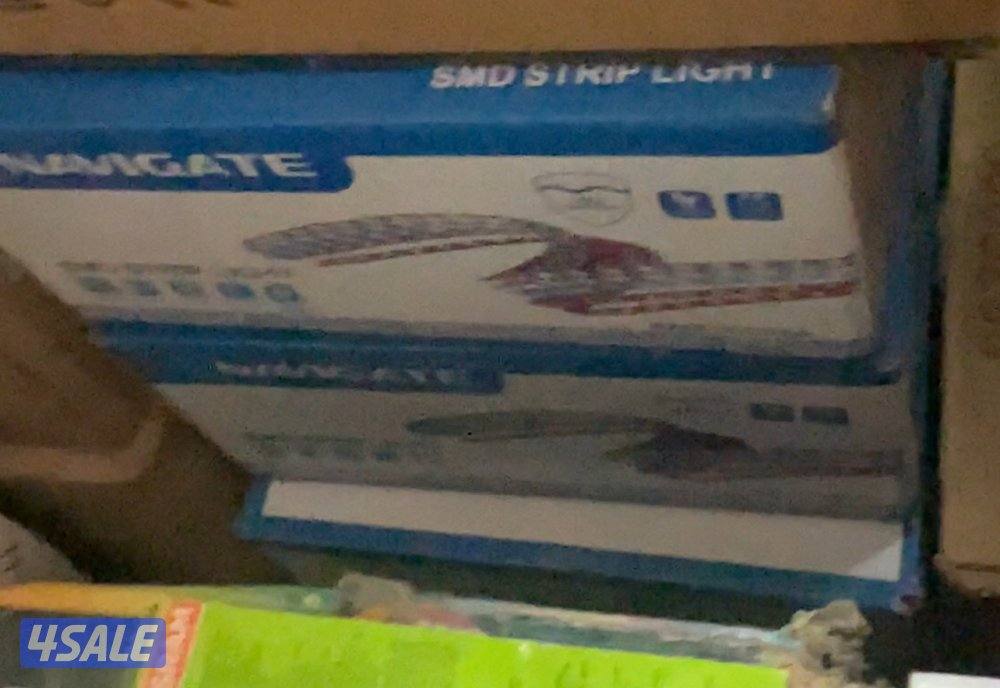 للبيع ليتات وكشافات جملة3