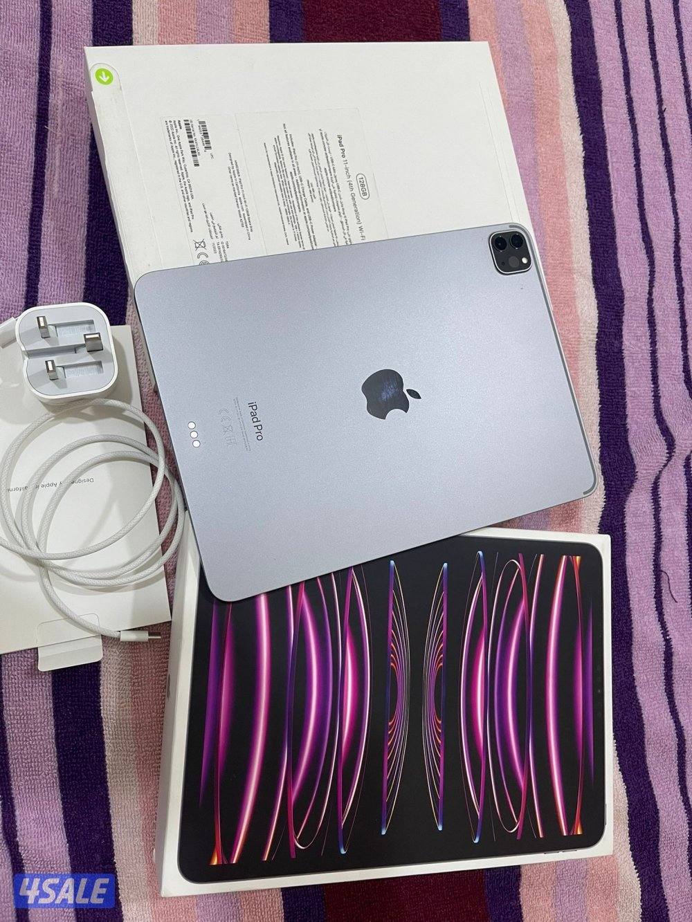 ايباد ابل برو 11 بوصة 128 قيقا m2 بطارية 90 نظيف حيل ما فيه زلوغ و0