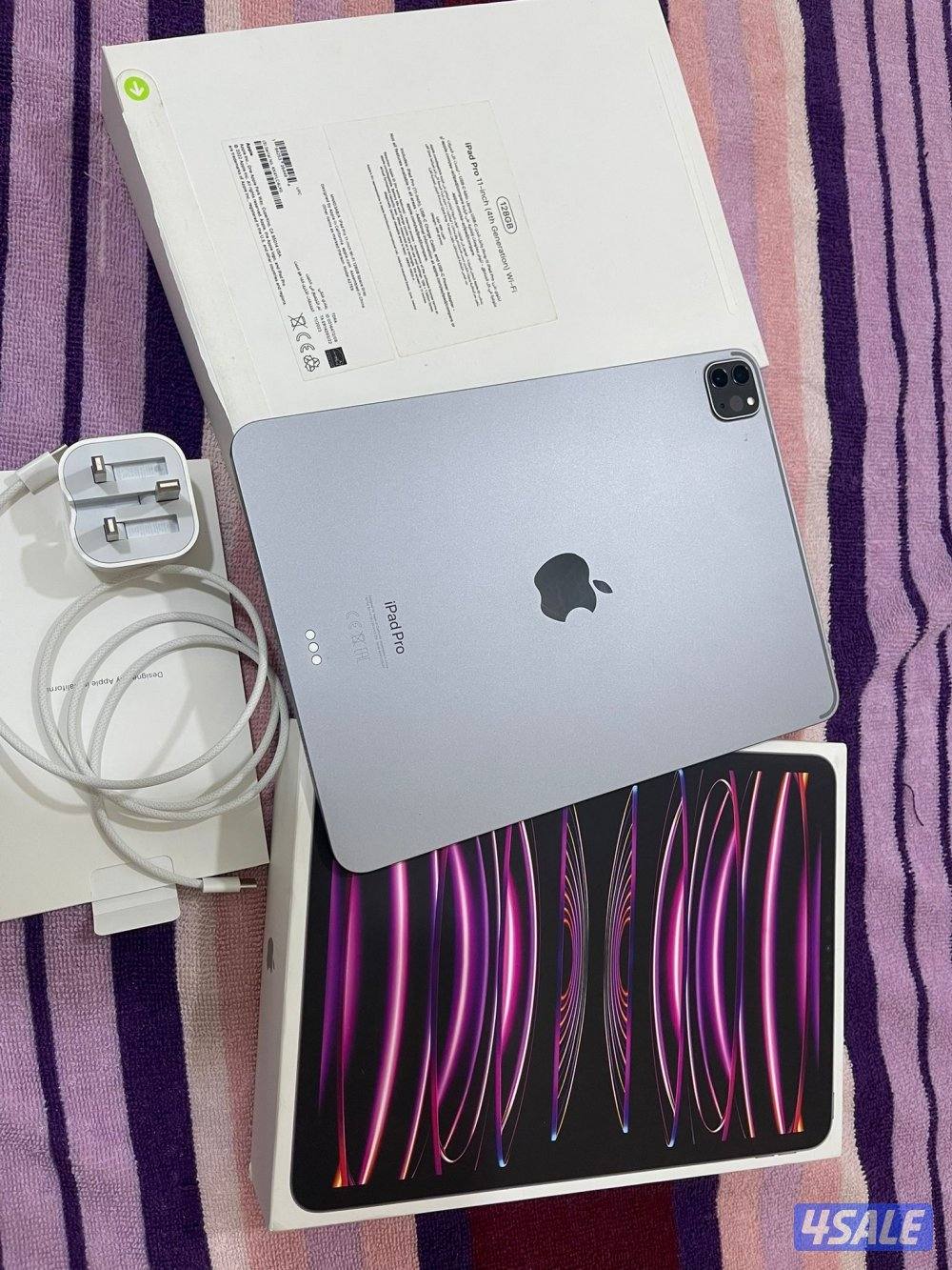 ايباد ابل برو 11 بوصة 128 قيقا m2 بطارية 90 نظيف حيل ما فيه زلوغ و9