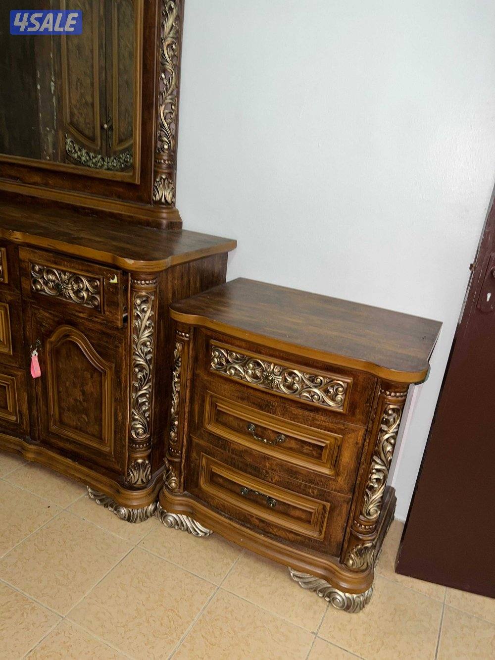 2 Bedroom furniture sets for sale in almost new condition.2