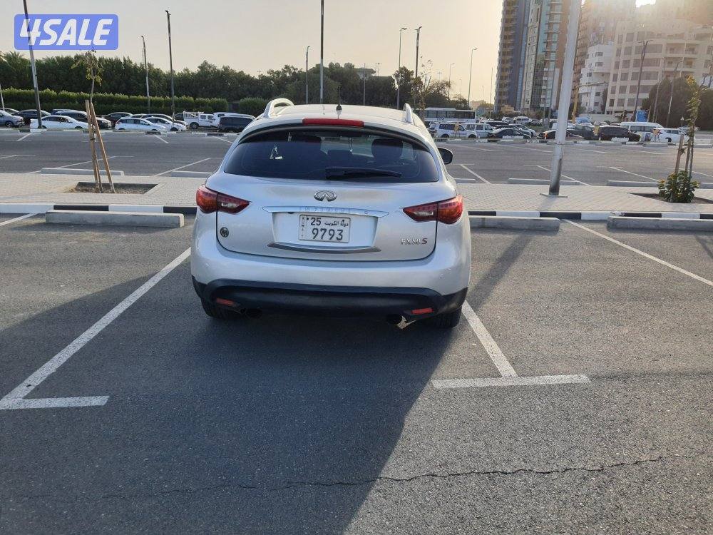 Used Infiniti FX 50 4 Door 5.0L 200910