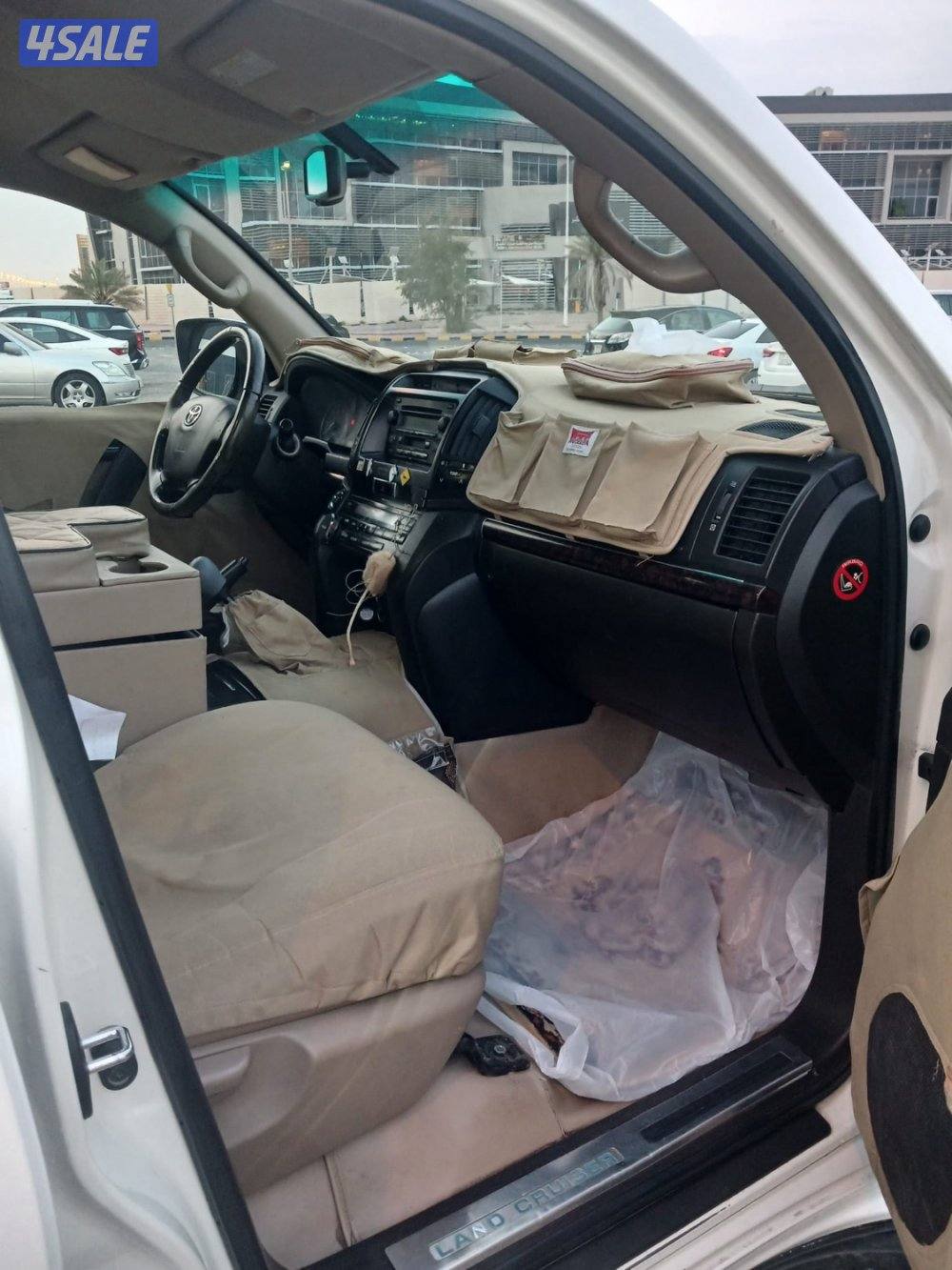 للبيع لاندكروزر قير عادى موديل ٢٠١٠8