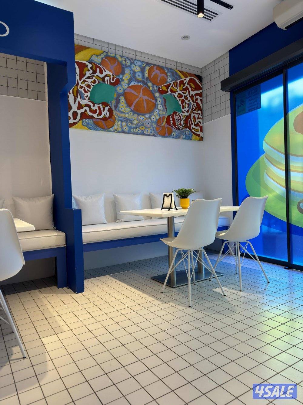 مطعم خلو مجهز بجميع الاجهزة الجديدة و الديكورات الجديدة3