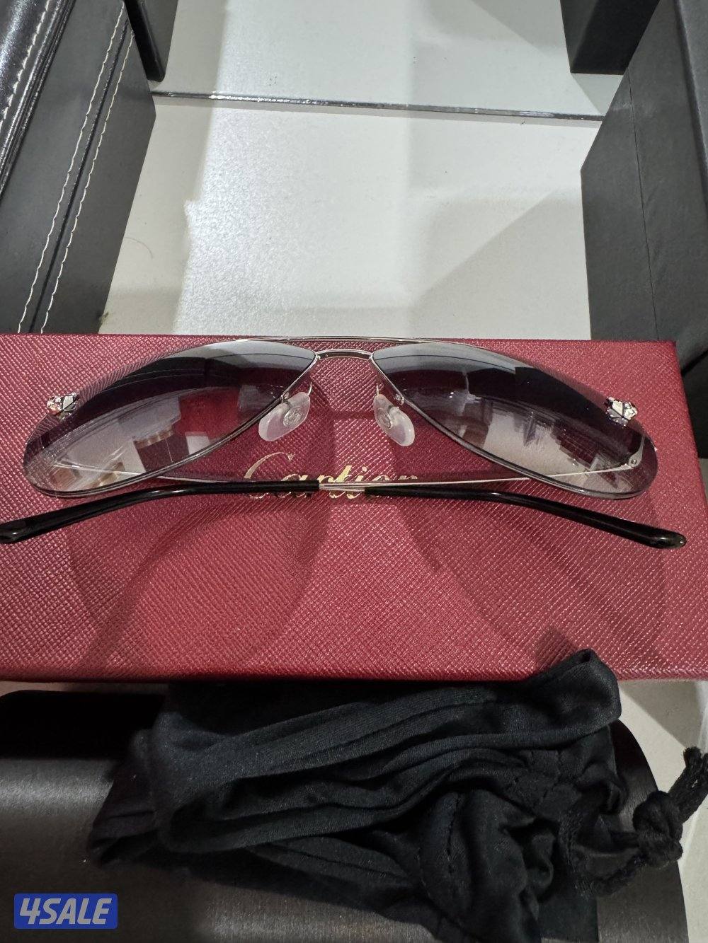 للبيع نظارتين كارتير جدد غير مستخدمين مقطوعين من الوكيل6