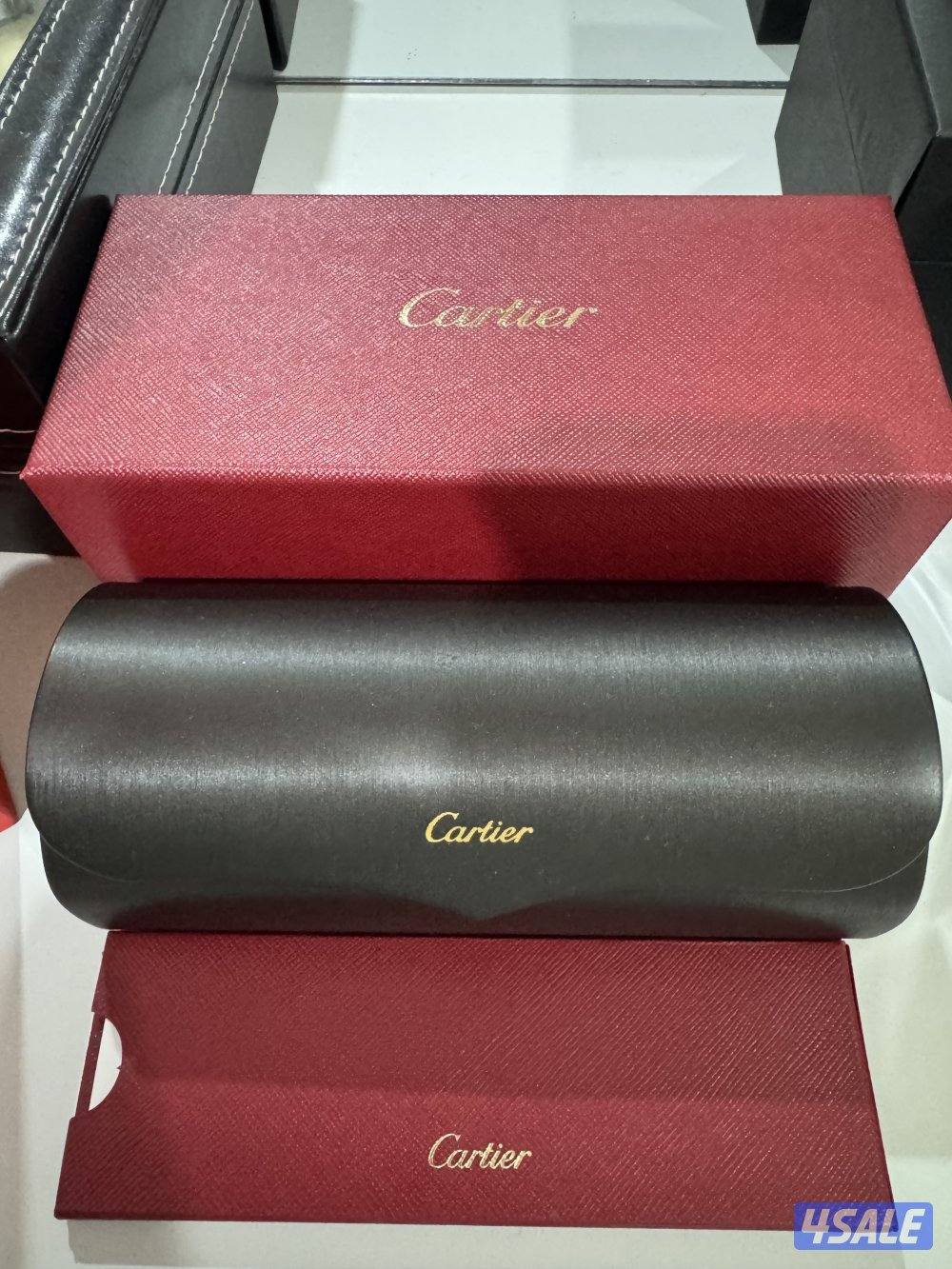 للبيع نظارتين كارتير جدد غير مستخدمين مقطوعين من الوكيل7