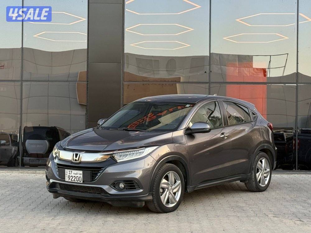 HONDA HR-V _2020 عداد 30 الف فقط2