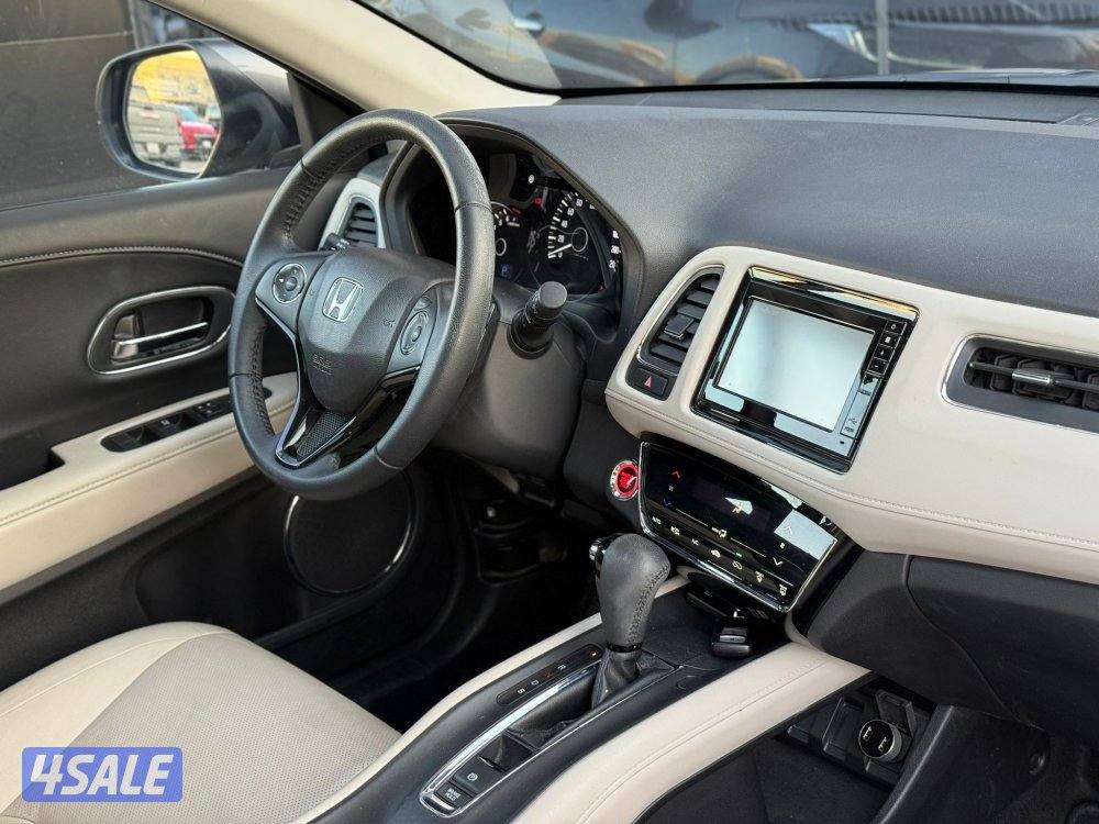 HONDA HR-V _2020 عداد 30 الف فقط7