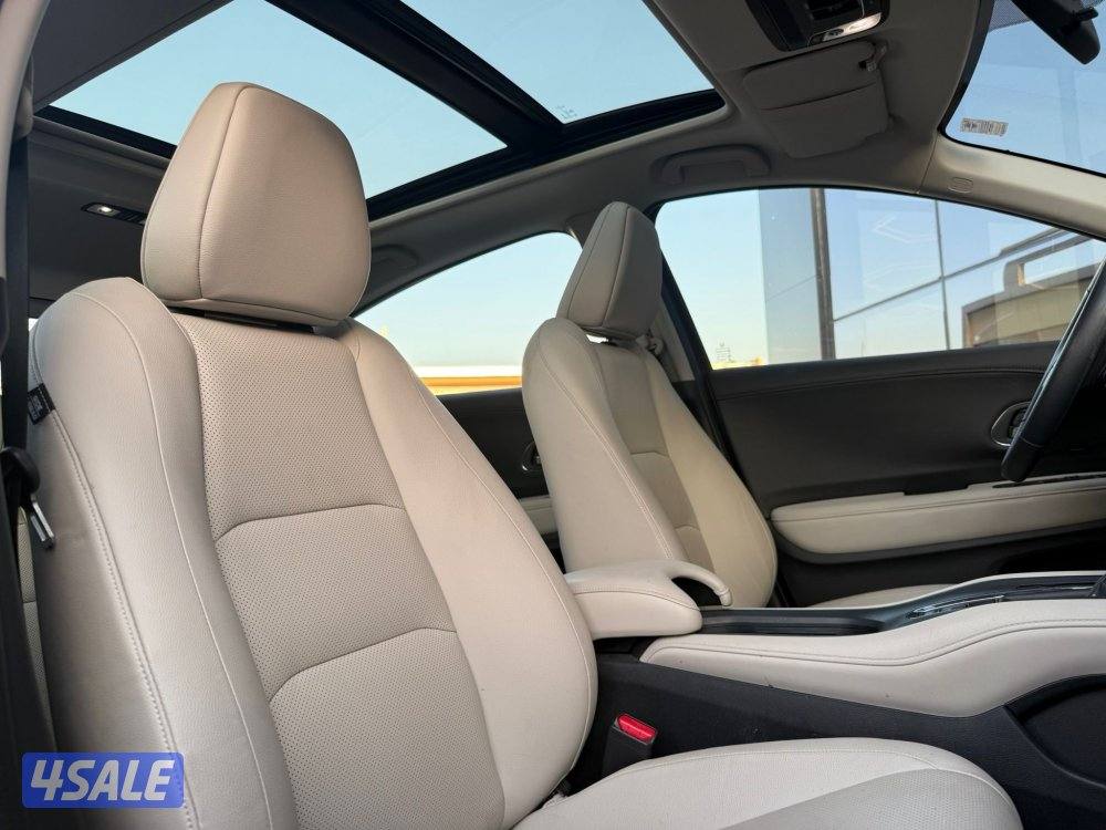 HONDA HR-V _2020 عداد 30 الف فقط8