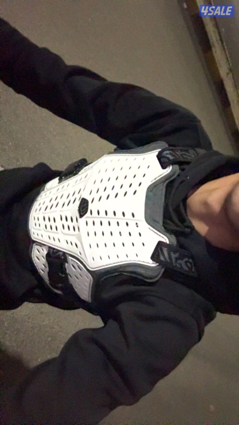 خوذه وسيفتي صدر فقط "السيفتي شاريه منKTM”1