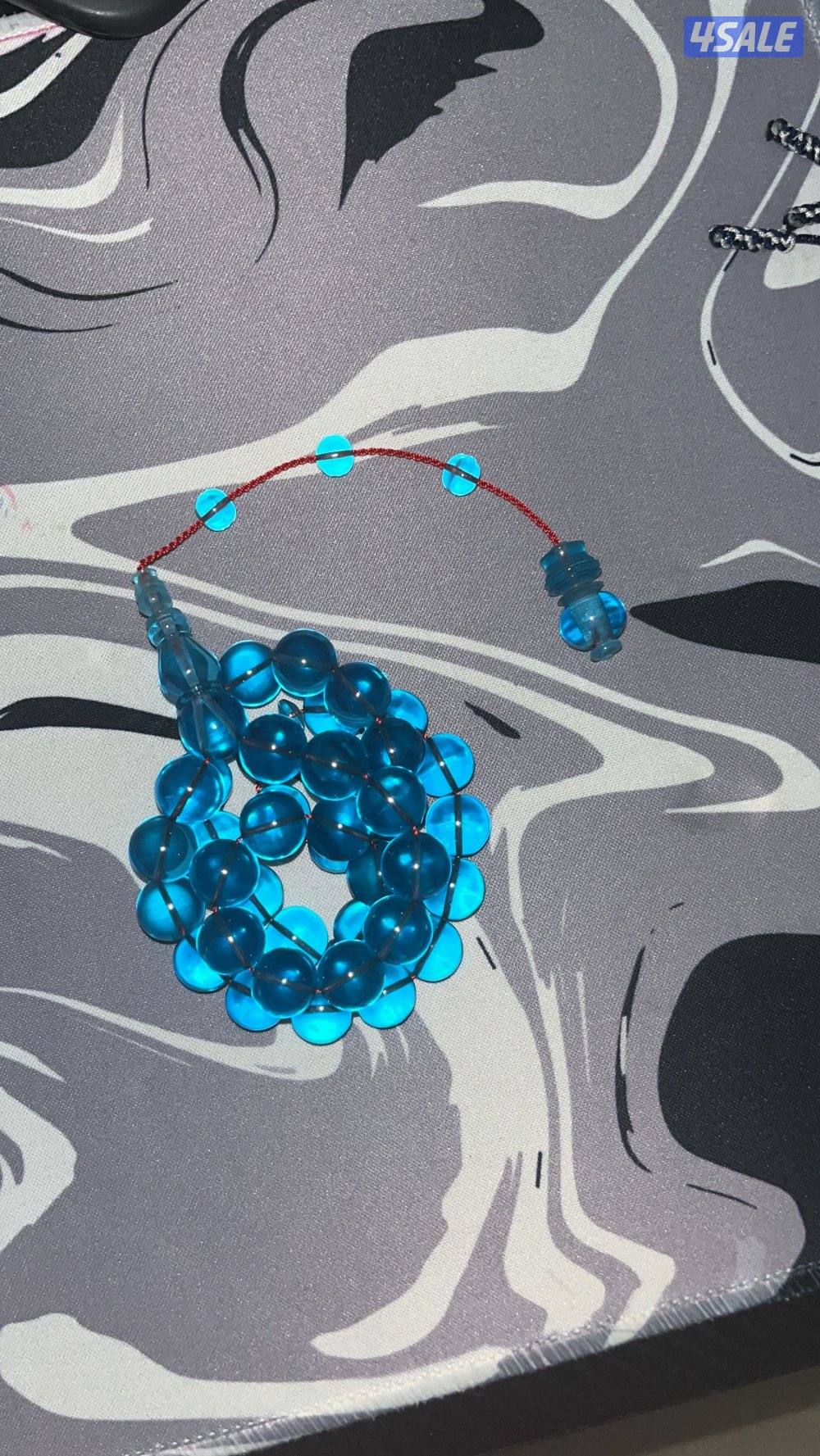 ثنين بكلايت واحد ازرق شفاف و الثاني بلو مون2