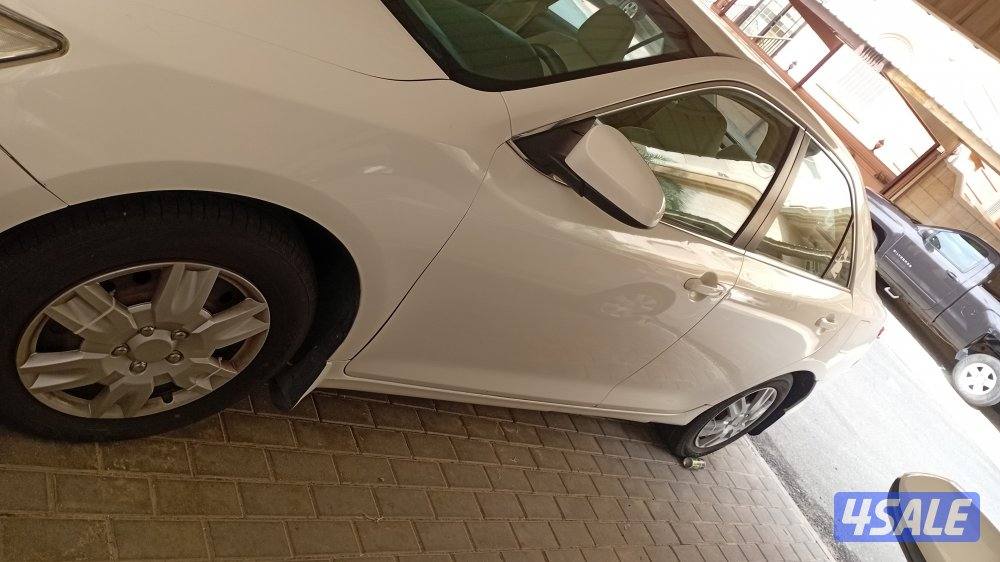 للبيع كامري موديل ٢٠١٥ صبغ الوكاله ماشيه ٢٣٠0