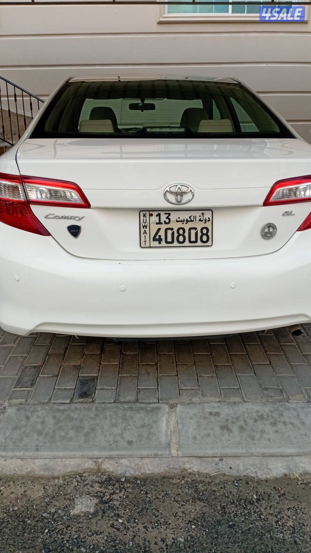 للبيع كامري موديل ٢٠١٥ صبغ الوكاله ماشيه ٢٣٠2