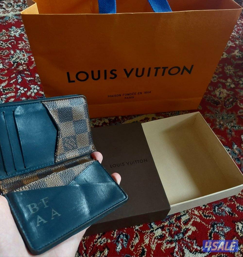 بوك LV اصلي مع كامل أغراضه للبيع0