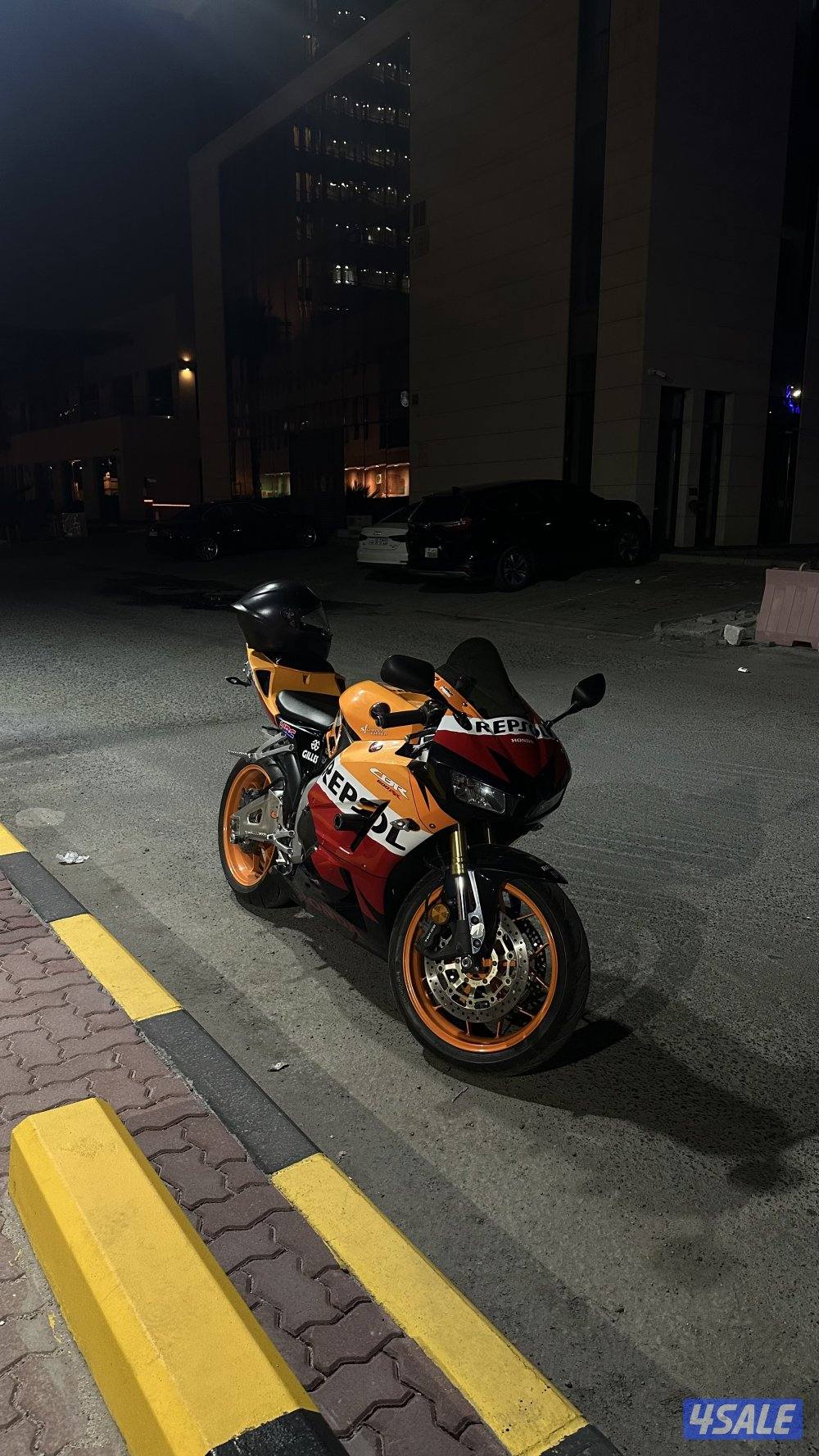 Honda CBR 600RR 2013 Respsol edition0