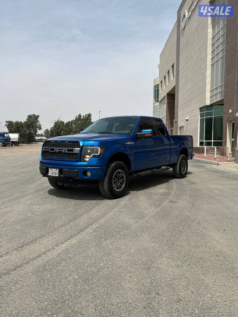 للبيع وانيت F1500