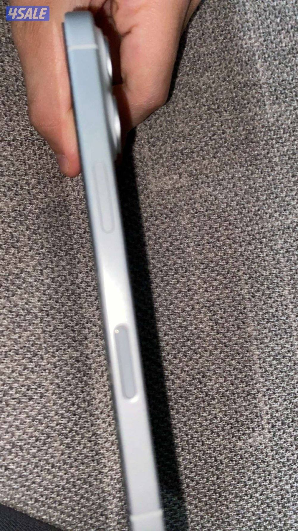 ايفون 16 العادي حاله الوكاله استعمال بس ثلاث شهور قابل للمساومه4