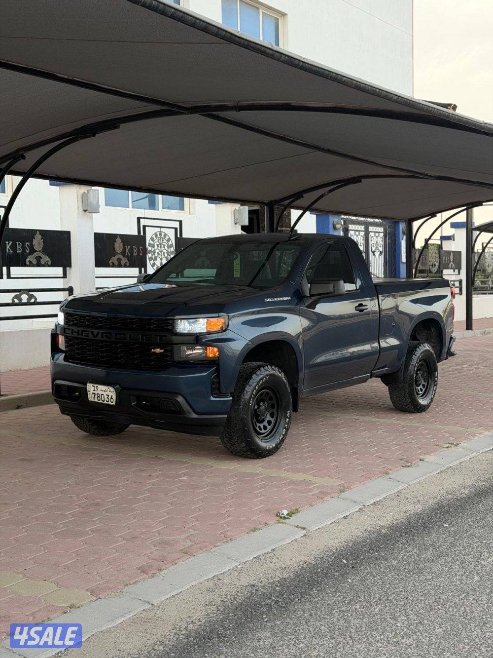 للبيع سلفرادو 2021 V8 وارد الغانم0